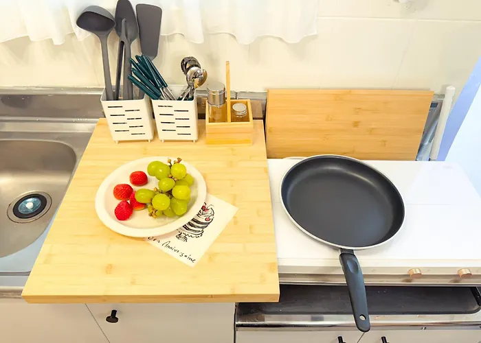 Wannabe Stay, Gangnam 20 Mins, Hongdae 20mins Apartment *