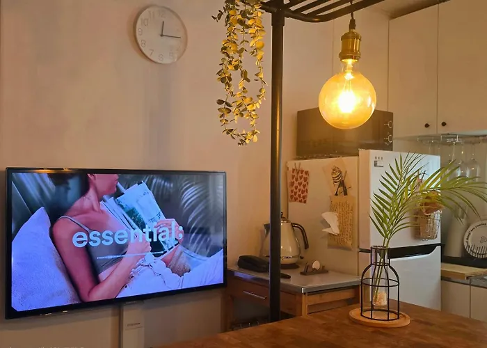 Wannabe Stay, Gangnam 20 Mins, Hongdae 20mins Apartment