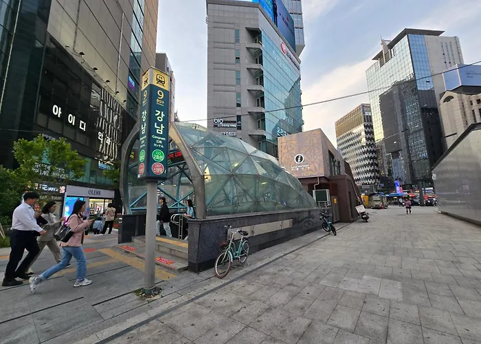 Wannabe Stay, Gangnam 20 Mins, Hongdae 20mins * Seoul